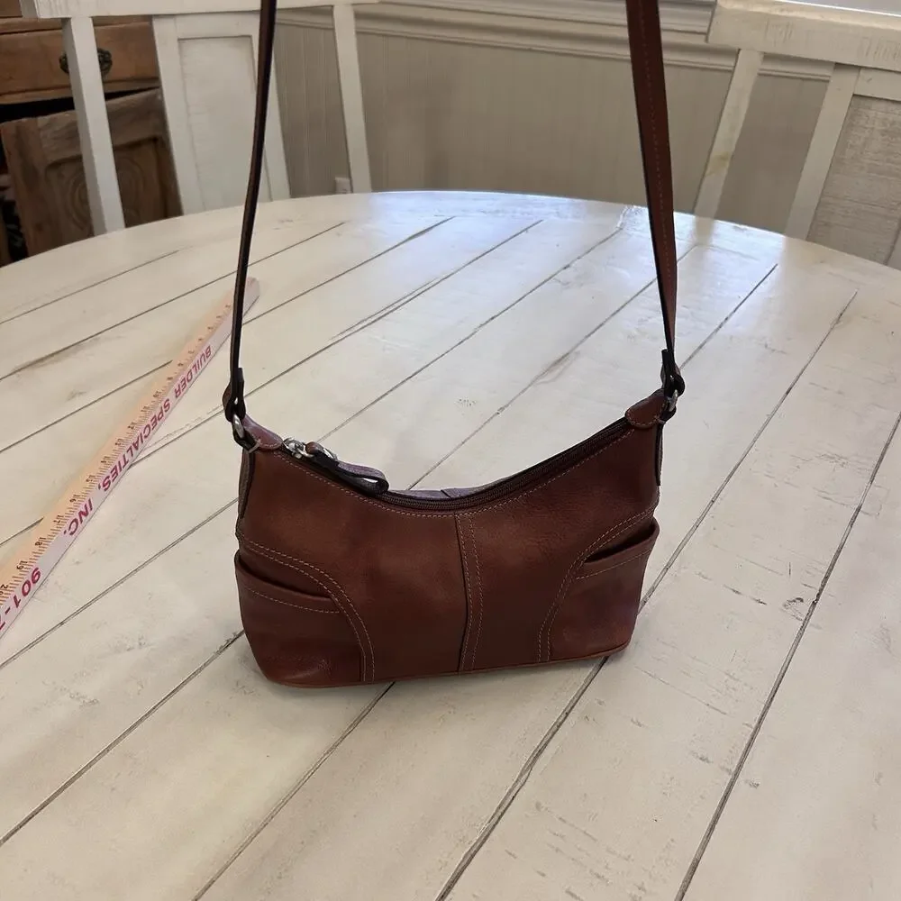 Fossil Leather Purse - Picture 5 of 13